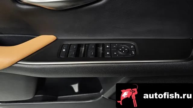 Lexus UX UX300h 2025 года - похожие автомобили