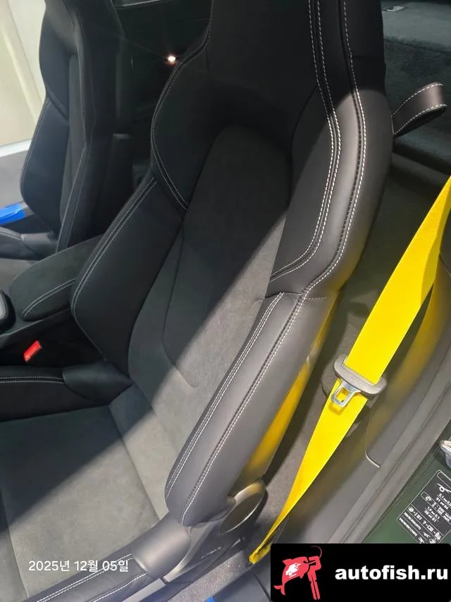 Porsche 911 911 (992) 2025 года - вид 5