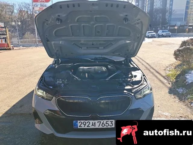 BMW 5-Series 5 Series (G60) 2025 года - похожие автомобили