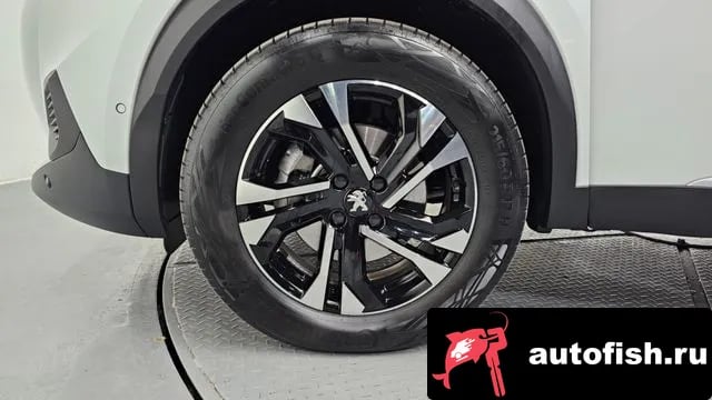 Peugeot 2008 e-2008 second generation 2023 года - вид 5