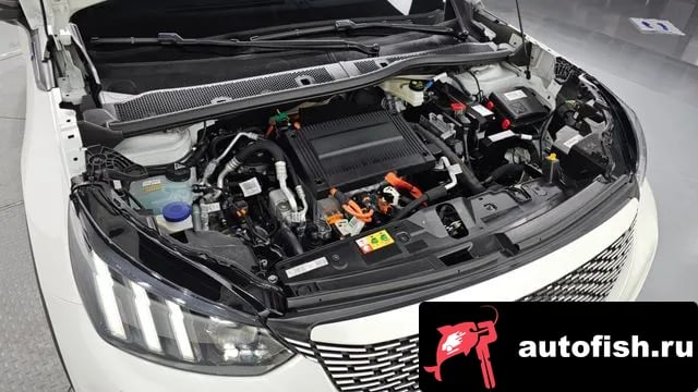 Peugeot 2008 e-2008 second generation 2023 года - вид 6