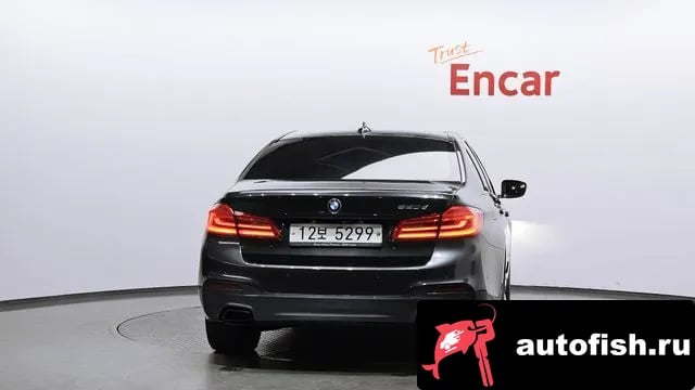 BMW 5-Series 5 Series (G30) 2018 года - вид 4