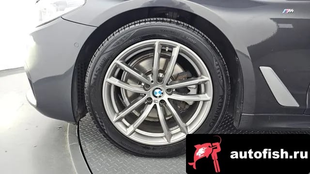 BMW 5-Series 5 Series (G30) 2018 года - вид 5