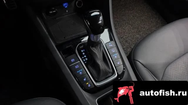 Hyundai Ioniq The New Ionic Hybrid 2019 года - похожие автомобили