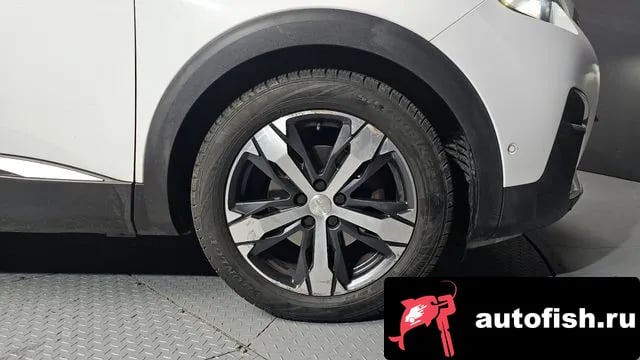 Peugeot 5008 5008 second generation 2018 года - вид 5