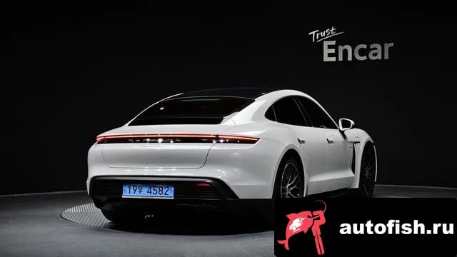 Porsche Taycan Taikan 2023 года - вид 2
