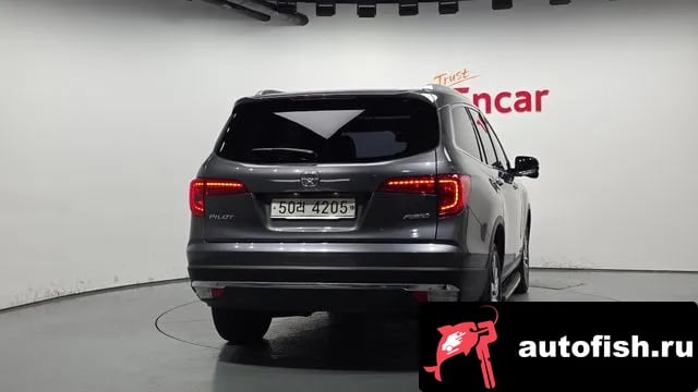 Honda Pilot Pilot 3rd generation 2018 года - вид 4