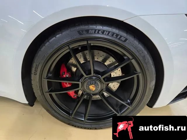 Porsche 911 911 (992) 2023 года - вид 5