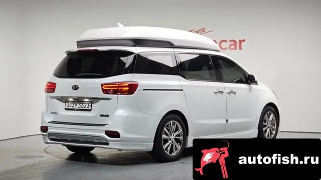 Kia Carnival The New Carnival 2019 года - автомобиль из Южной Кореи