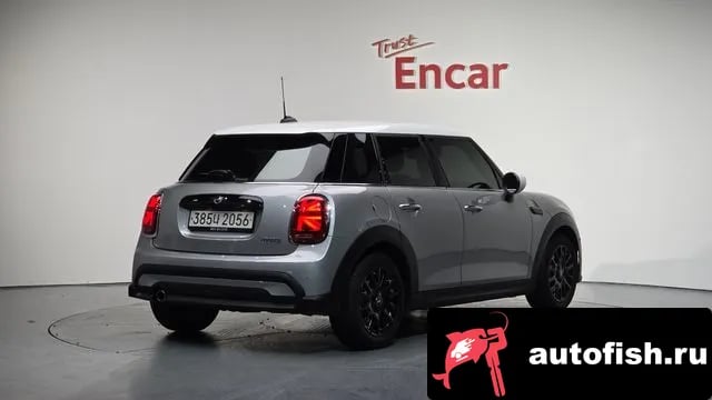 Mini Cooper Cooper 2024 года - вид 2