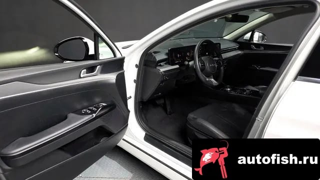 Kia K5 The New K5 3rd generation 2024 года - похожие автомобили