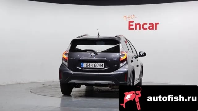 Toyota Prius Prius C 2020 года - вид 4