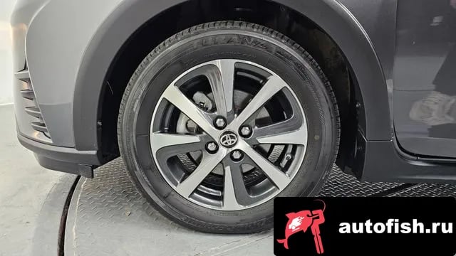 Toyota Prius Prius C 2020 года - вид 5