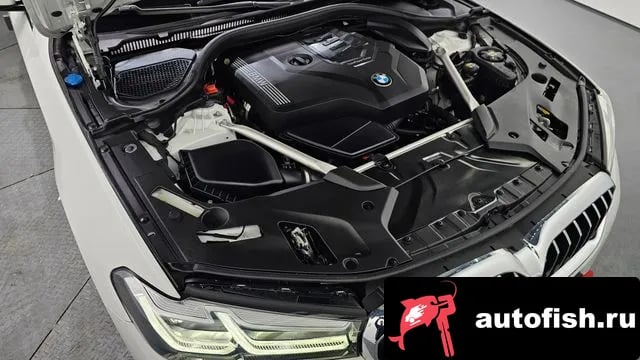 BMW 5-Series 5 Series (G30) 2023 года - вид 6