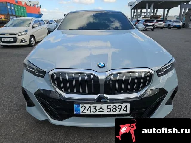 BMW 5-Series 5 Series (G60) 2025 года - вид 2