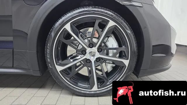 Porsche Taycan Taikan 2024 года - вид 5