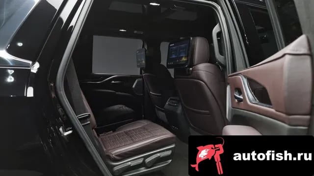 Cadillac Escalade Escalade 5th Generation 2024 года - похожие автомобили