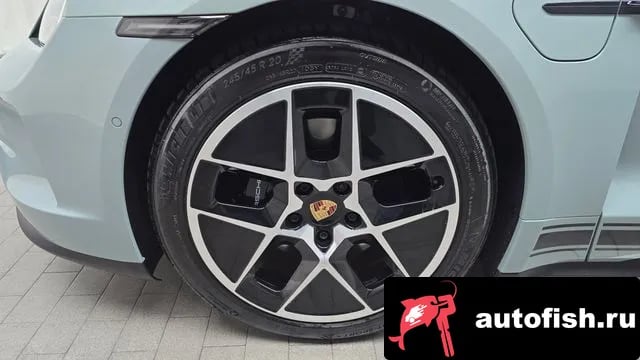 Porsche Taycan Taikan 2024 года - вид 5