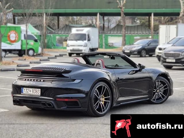 Porsche 911 911 (992) 2023 года - вид 2