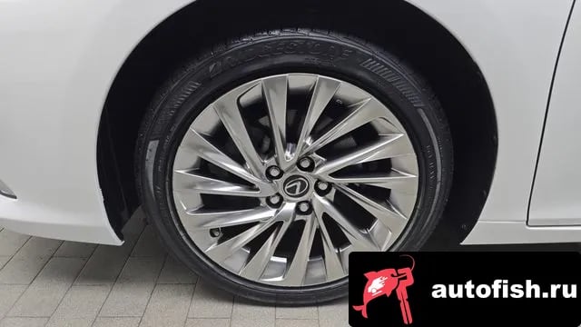 Lexus ES ES300h 7th generation 2022 года - вид 5