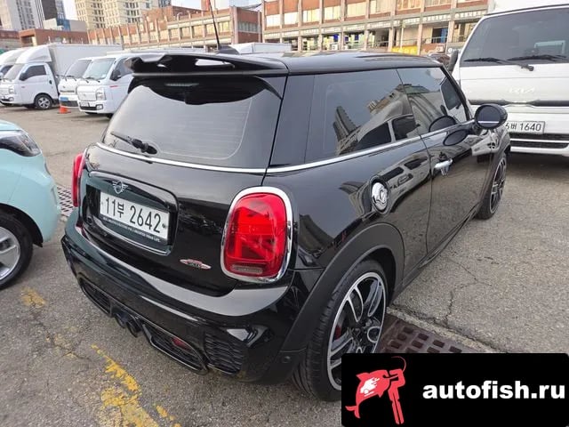 Mini Cooper Cooper S 2019 года - вид 5