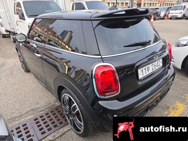 Mini Cooper Cooper S 2019 года - вид 6