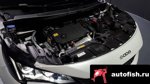 Peugeot 5008 5008 second generation 2021 года - вид 6