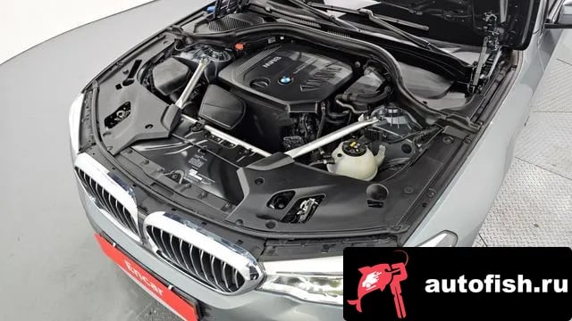BMW 5-Series 5 Series (G30) 2018 года - вид 6