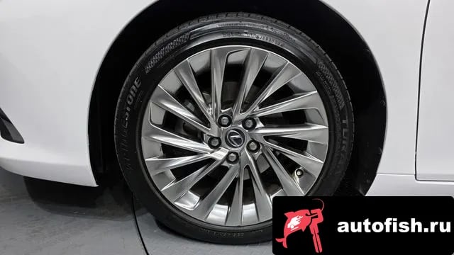 Lexus ES ES300h 7th generation 2022 года - вид 5