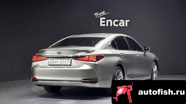 Lexus ES ES300h 7th generation 2020 года - вид 2