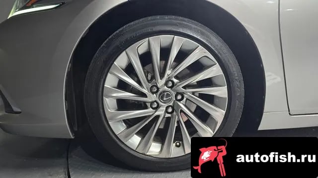 Lexus ES ES300h 7th generation 2020 года - вид 5