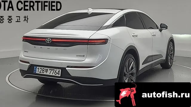 Toyota Crown Crown Crossover 2023 года - вид 2