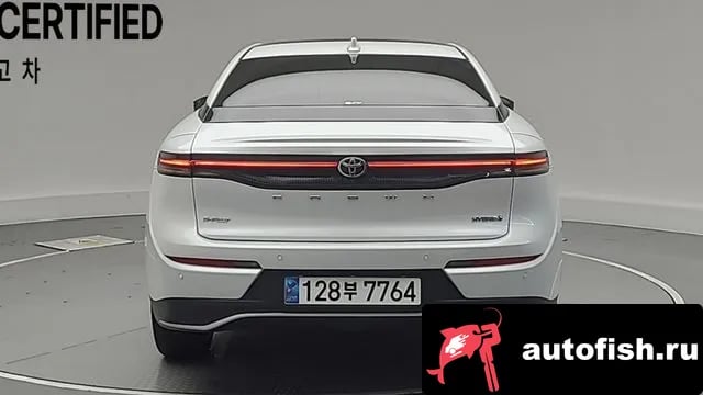 Toyota Crown Crown Crossover 2023 года - вид 4