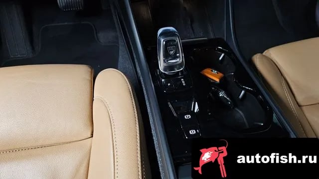 Volvo XC40 XC40 2021 года - похожие автомобили