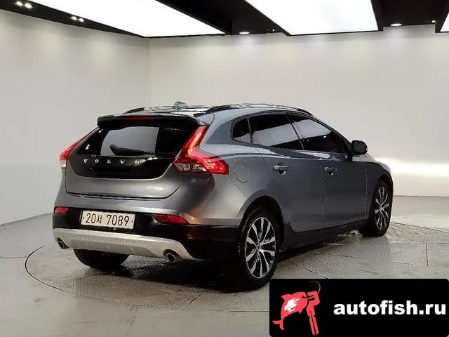 Volvo V40 V40 Cross-Country 2019 года - вид 4