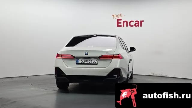 BMW 5-Series 5 Series (G60) 2024 года - вид 4