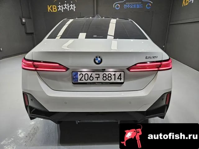 BMW 5-Series 5 Series (G60) 2024 года - вид 4