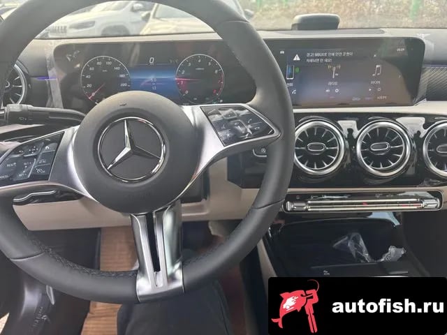Mercedes-Benz A-Class A-Class W177 2025 года - похожие автомобили