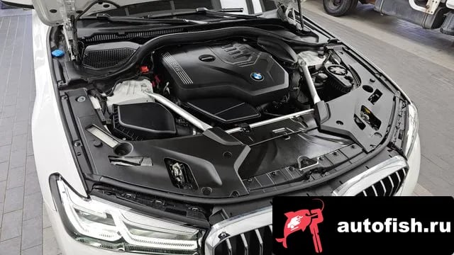 BMW 5-Series 5 Series (G30) 2023 года - вид 6