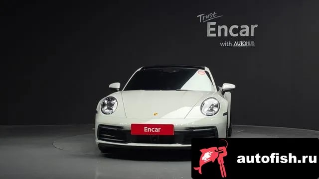 Porsche 911 911 (992) 2021 года - вид 3