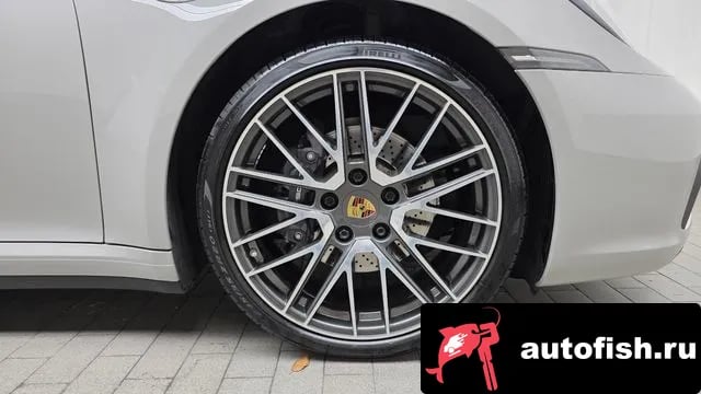 Porsche 911 911 (992) 2021 года - вид 5