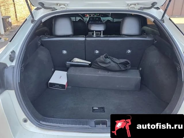 Toyota Prius Prius 4th Generation 2018 года - вид 4