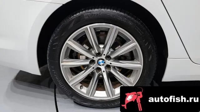 BMW 5-Series 5 Series (G30) 2018 года - вид 5