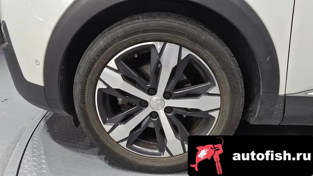 Peugeot 3008 3008 second generation 2018 года - вид 5