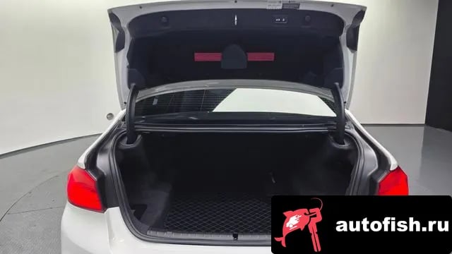 BMW 5-Series 5 Series (G30) 2019 года - похожие автомобили