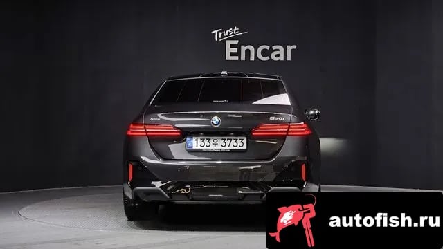 BMW 5-Series 5 Series (G60) 2025 года - вид 4