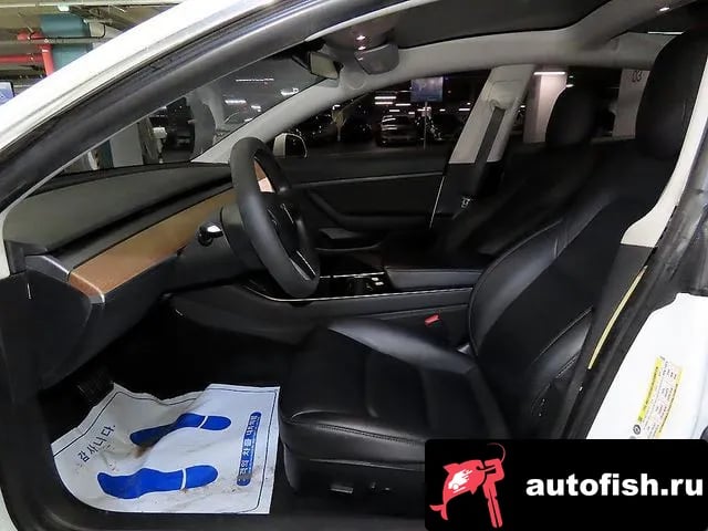 Tesla Model 3 Model 3 2020 года - вид 6