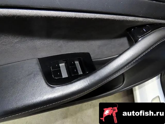 Tesla Model 3 Model 3 2020 года - похожие автомобили