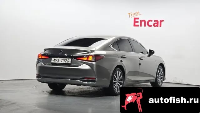 Lexus ES ES300h 7th generation 2019 года - вид 2