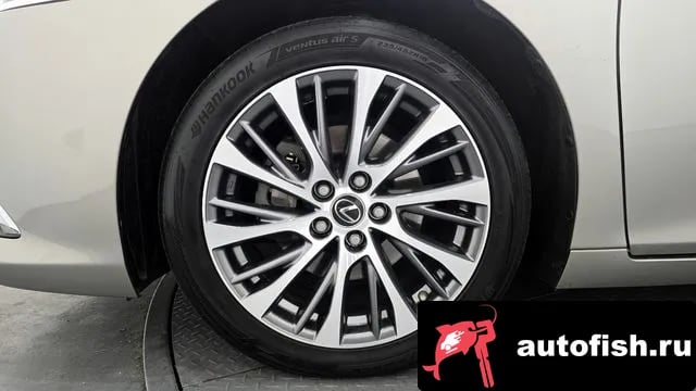 Lexus ES ES300h 7th generation 2019 года - вид 5